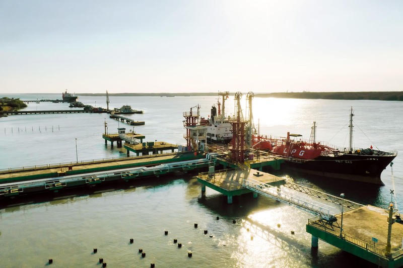 Dự án Kho chứa LNG 1MMTPA Thị Vải (1 triệu tấn LNG/năm) trong quá trình xây dựng. Ảnh: PV GAS.