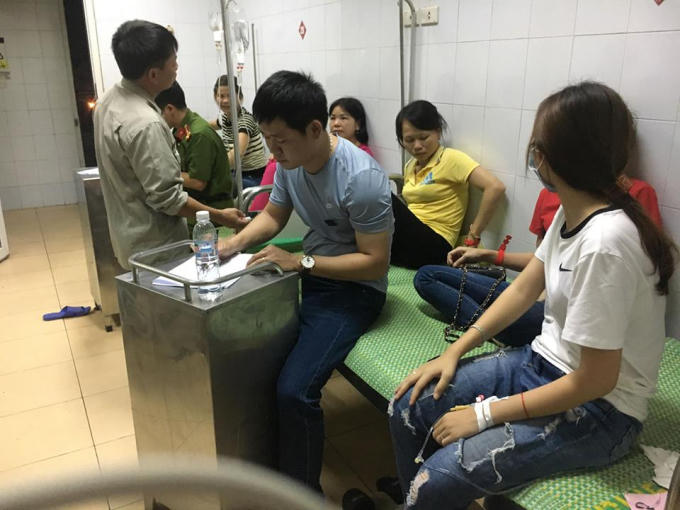 Hàng trăm công nhân phải nhập viện cấp cứu.