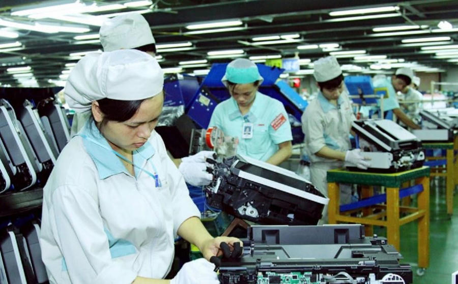 Nhập khẩu nguyên phụ liệu sản xuất đang tăng cao. (Ảnh minh họa: Bộ Công Thương)