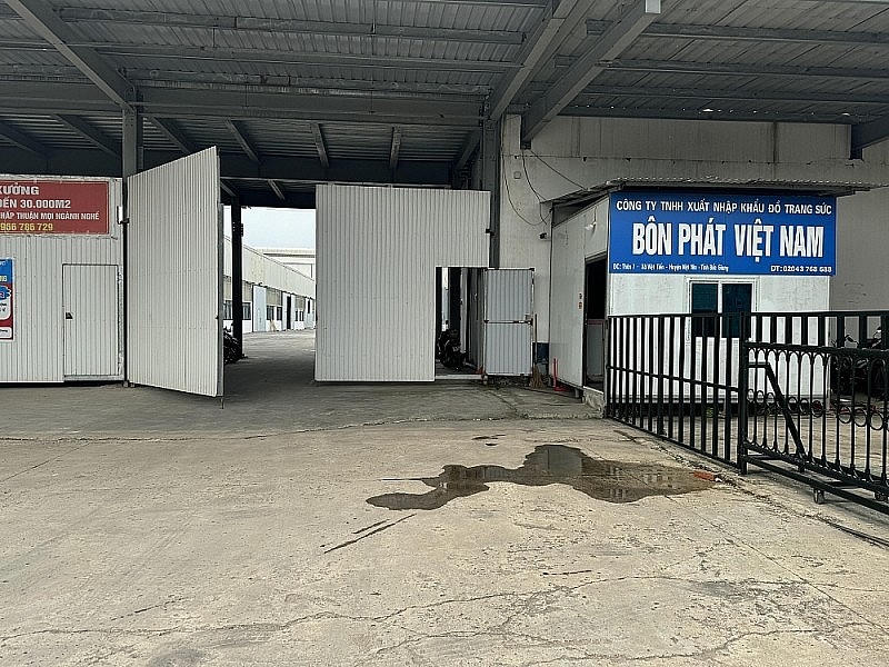 Công ty cổ phần xuất nhập khẩu nhôm Phương Đông bị xử phạt 215 triệu đồng (Ảnh Vi Hải).
