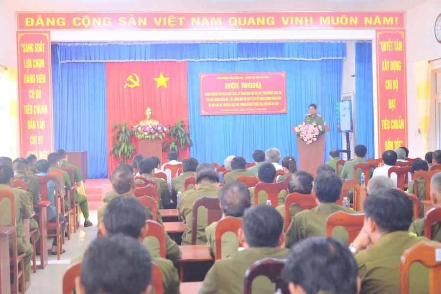 Quang cảnh Hội nghị.