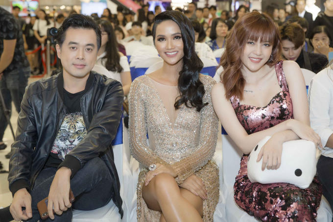 Hoa hậu H’Hen Niê khiến khán giả bất ngờ với kiểu tóc dài lấy cảm hứng từ Catriona Gray