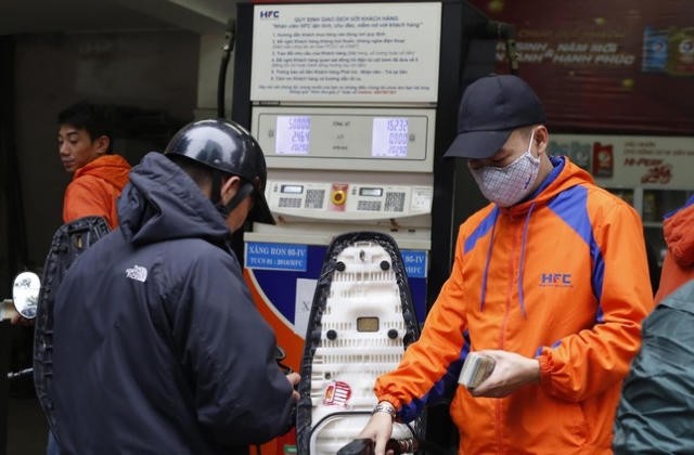 Bộ Tài chính lên tiếng việc giá xăng tăng kỷ lục