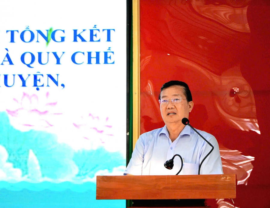 Giám đốc Sở GD-ĐT tỉnh Kiên Giang Trần Quang Bảo phát biểu tại Hội nghị