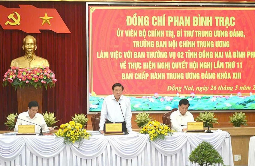 Ông Phan Đình Trạc, Ủy viên Bộ Chính trị, Bí thư Trung ương Đảng, Trưởng Ban Nội chính Trung ương phát biểu tại buổi làm việc với Ban Thường vụ Tỉnh uỷ hai tỉnh Đồng Nai và Bình Phước .