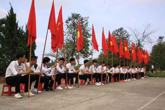 Thừa Thiên Huế: Sâu lắng ngày thơ Việt Nam tại trường THPT Hương Vinh