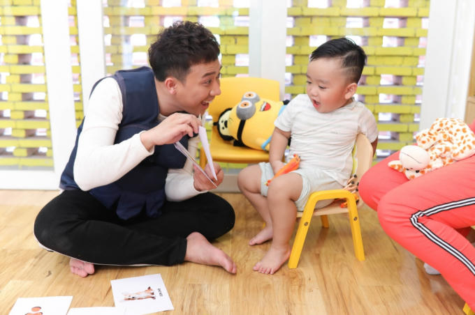 Trấn Th&agrave;nh t&igrave;m được cậu b&eacute;
