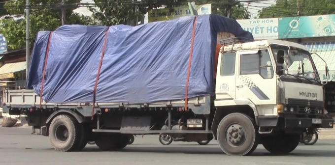 Chiếc xe tải tại hiện trường.