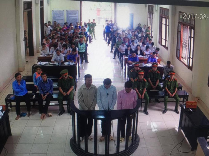 Các bị cáo tại tòa.