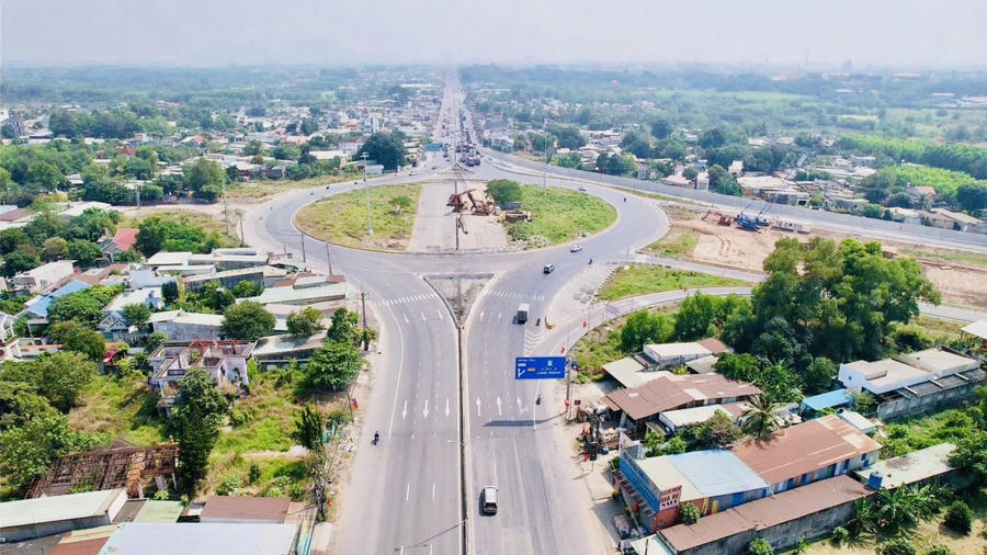 Tuyến cao tốc Bến Lức - Long Thành đóng vai trò kết nối các tỉnh miền Tây đến sân bay Long Thành và cụm cảng biển Cái Mép - Thị Vải.