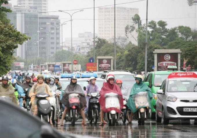 Đến 10h sáng cùng ngày, tình trạng ùn tắc, kẹt cứng đã giảm đáng kể trên nhiều tuyến phố tại Thủ đô (Ảnh: Văn Đại)