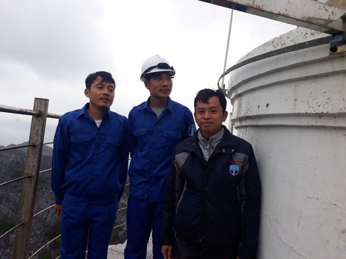 Những người lính mang quân hàm xanh trên đảo