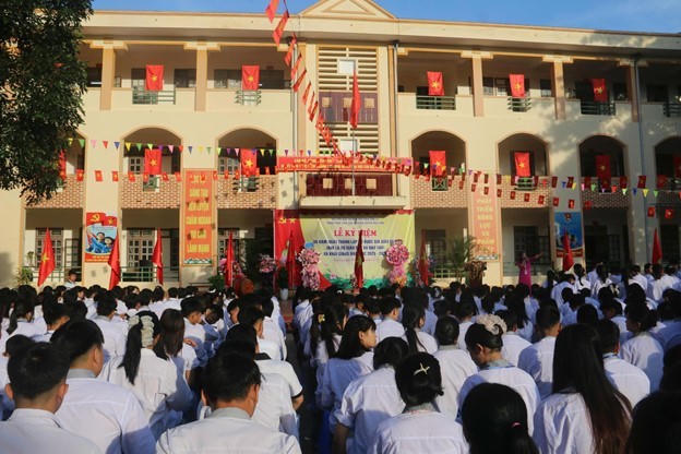 Lễ khai giảng tại Trung tâm Giáo dục Thường xuyên Mai Sơn, tỉnh Sơn La. (ảnh: PLVN).