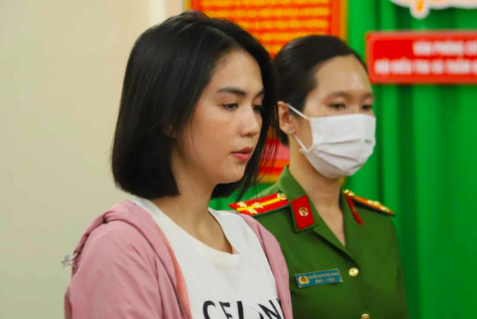 Ngọc Trinh vẫn đang bị tạm giam (Ảnh: Công an cung cấp).