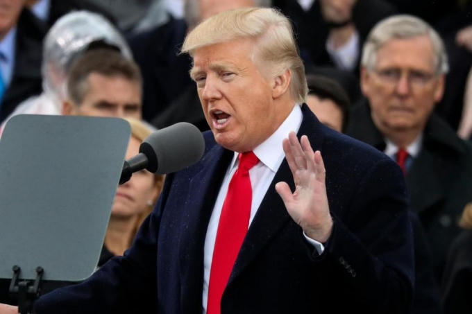 Ông Donald Trump tuyên thệ nhậm chức tổng thống Mỹ. (Ảnh: AP)