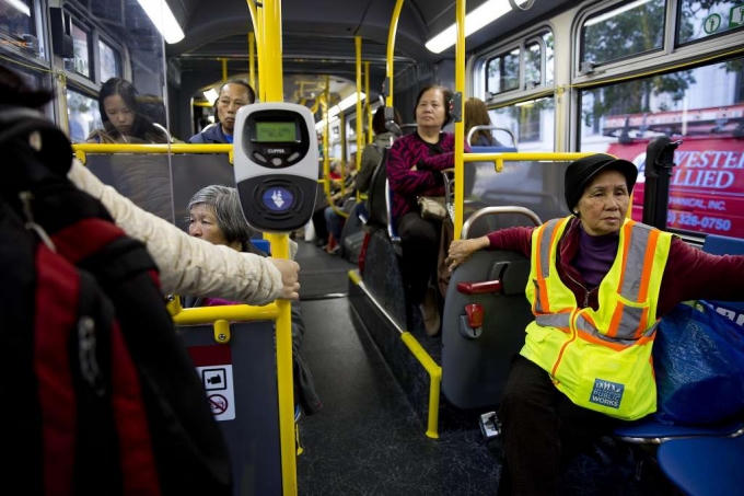 B&agrave; cụ qu&eacute;t r&aacute;c gốc Việt trở th&agrave;nh