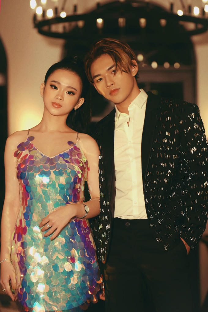 Hot girl Linh Ka khoe ngực &ldquo;khủng&rdquo; trong MV đầu tay của Dương Minh Tuấn