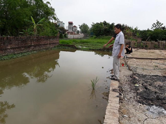 Hố nước nơi 2 học sinh tử vong.