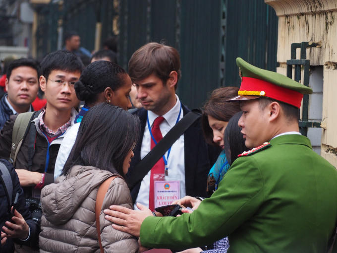 Toàn cảnh phiên xét xử sáng nay với bị cáo Đinh La Thăng cùng 21 đồng phạm