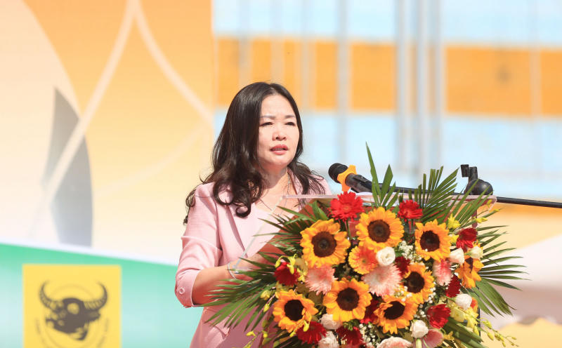 Bí thư Đảng ủy, Tổng Biên tập Báo Đại biểu Nhân dân Phạm Thị Thanh Huyền-Trưởng Ban Tổ chức giải- phát biểu khai mạc