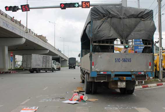 Hện trờng vụ tai nạn giao thông (Ảnh: Báo thanh niên)