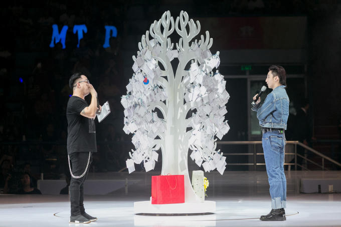 Cây nguyện ước của người hâm mộ dành cho Sơn Tùng