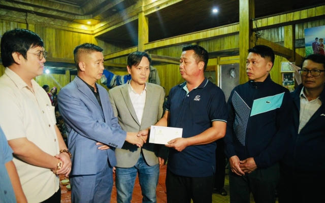 Hiệp Hội Du Lịch Tỉnh Lào Cai hỗ trợ người dân bị thiệt hại do mưa lũ tại Sa Pa