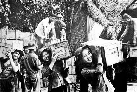 Radio Yêu thương Plus số 12: Tổ quốc ghi công họ!