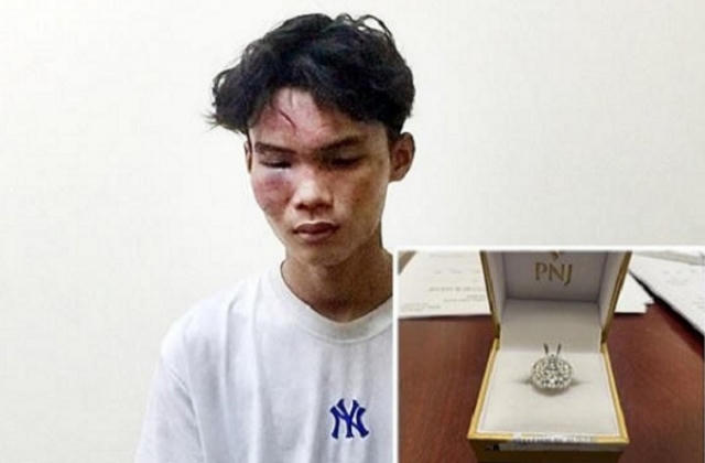 Đâm trọng thương nhân viên giao hàng để cướp trang sức trị giá 100 triệu đồng