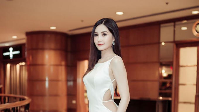 Ngân Anh quyết định thi nhan sắc quốc tế dù cơ quan quản lý từ chối cấp phép.