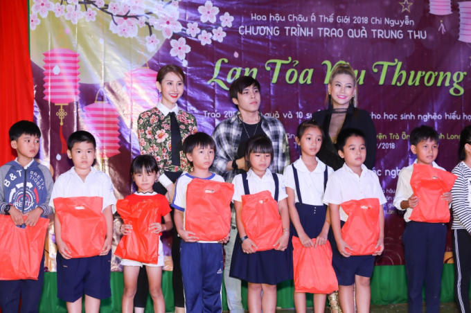 Hoa hậu Chi Nguyễn đóng góp và đứng ra vận động từ bạn bè, đồng nghiệp và các mạnh thường quân khác.Tất cả đã góp phần làm nên sự thành công cho chương trình từ thiện lần này.