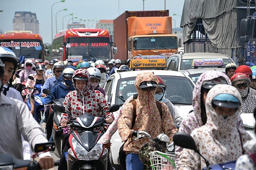 Chấm dứt xe khách chạy xuyên tâm gây ùn tắc giao thông nghiêm trọng là thông điệp chỉ đạo rõ ràng của Chủ tịch UBND TP Hà Nội Nguyễn Đức Chung.