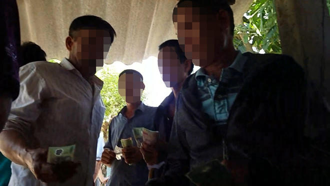 Chung tiền sau mỗi độ gà.