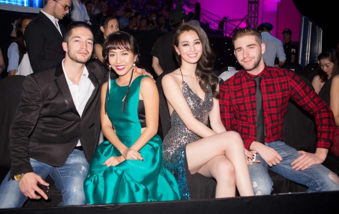 Khánh My và bạn diễn