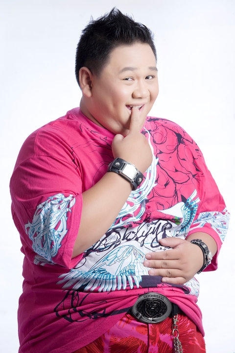 Điểm lại c&aacute;c vụ l&ugrave;m x&ugrave;m chấn động showbiz Việt của Minh B&eacute;o