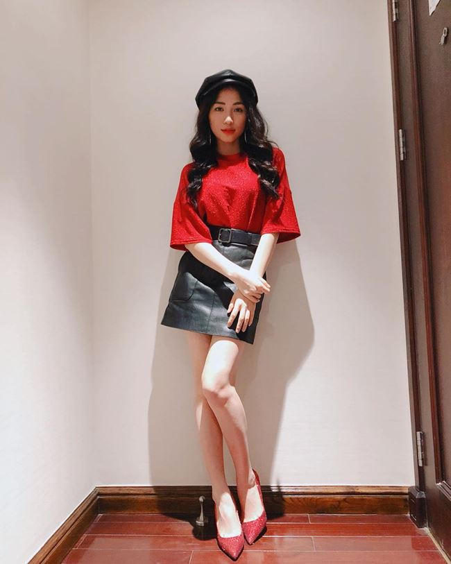 Giảm cân tương đồng với giảm số đo cơ thể, ngoạn mục nhất có lẽ phải kể tới vòng eo từ 72 cm xuống 55 cm.