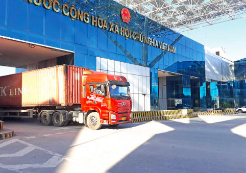 Khôi phục thông quan các cửa khẩu, lối mở trên địa bàn thành phố Móng Cái thúc đẩy sử phát triển trở lại mạnh mẽ hơn tại TP nơi địa đầu Tổ quốc.