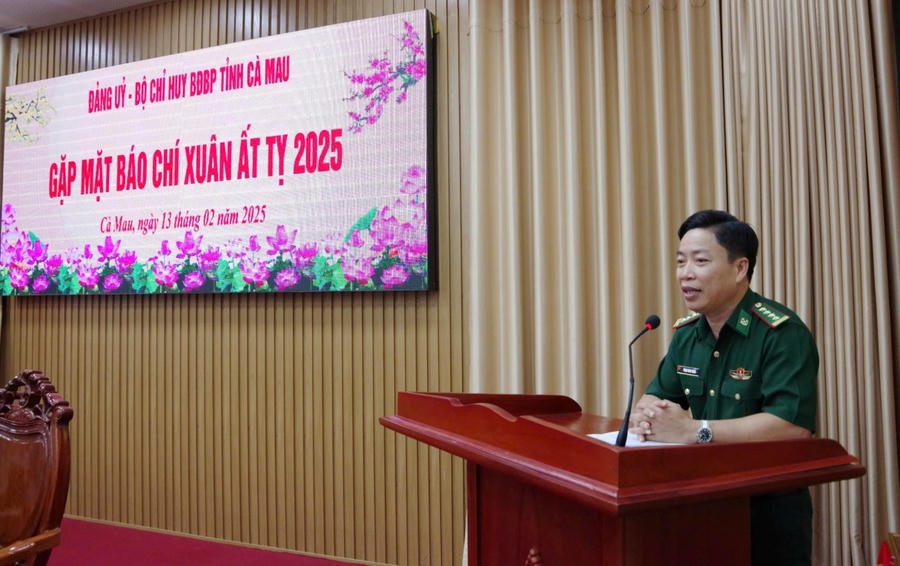 Đại tá Phạm Minh Giang - Bí thư Đảng ủy, Chính ủy BĐBP tỉnh Cà Mau, phát biểu cảm ơn các cơ quan báo chí đã đồng hành cùng BĐBP tỉnh trong thời gian qua.