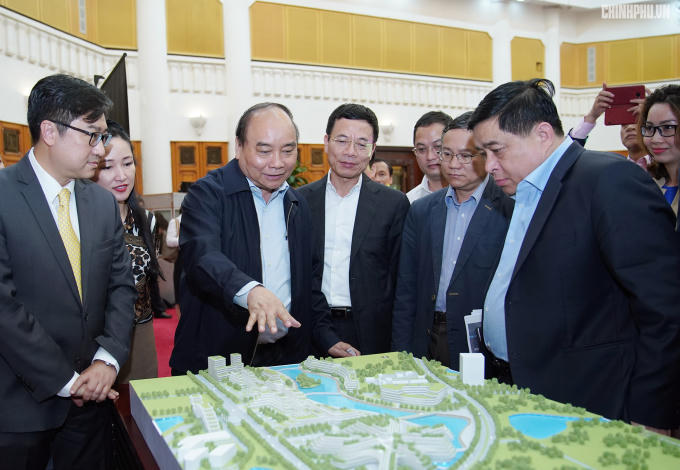 Thủ tướng nêu rõ sự cần thiết, ý nghĩa mở đầu, mang tính dẫn dắt của việc hình thành Trung tâm.