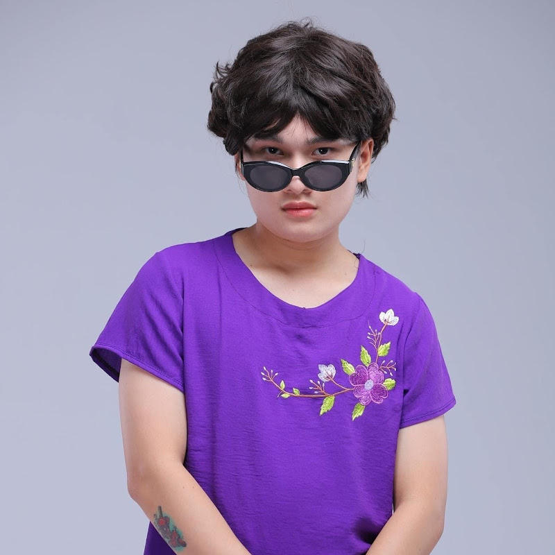 Lê Lệnh Quyền hoá thân thành “Cô Đồng Nát”