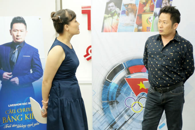 Bằng Kiều c&ugrave;ng đ&ocirc;i danh h&agrave;i V&acirc;n Dung Quang Thắng r&aacute;o riết tập luyện trước thềm live show