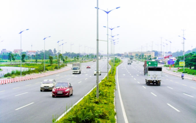 Đường Trường Sa từ cầu vượt Vĩnh Ngọc, đường Võ Nguyên Giáp đến chân cầu Đông Trù. Đường có chiều dài 7.300m và chiều rộng 68m.