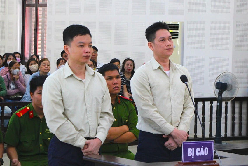 Linh và Thái tại phiên toà. Ảnh: PLO