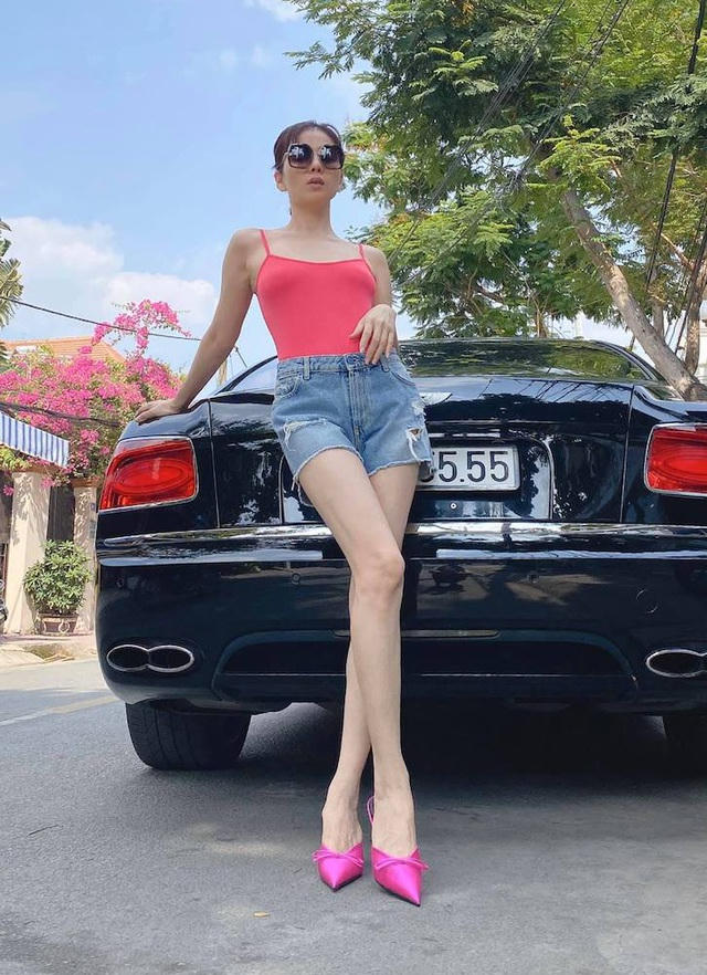 Anh695.