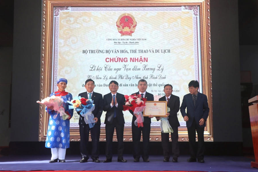 Bình Định đón nhận Bằng Di sản văn hóa phi vật thể quốc gia Lễ hội Cầu ngư Vạn đầm Xương Lý