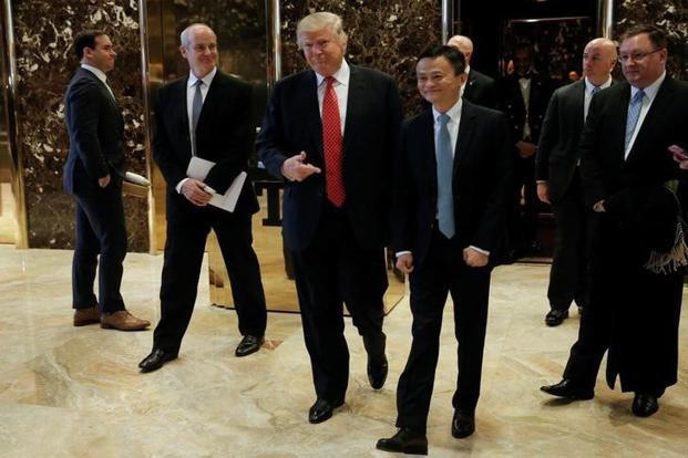 Jack Ma gặp Tổng thống đắc cử của Mỹ Donald Trump tại cao ốc Trump Tower ở New York, Mỹ, tháng 1/2017 - Ảnh: Reuters.