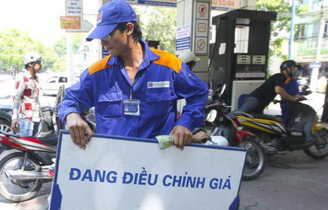 Giá xăng dự báo tiếp tục tăng hôm nay