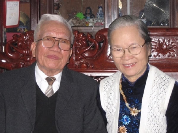 Trung tướng Khuất Duy Tiến cùng phu nhân.