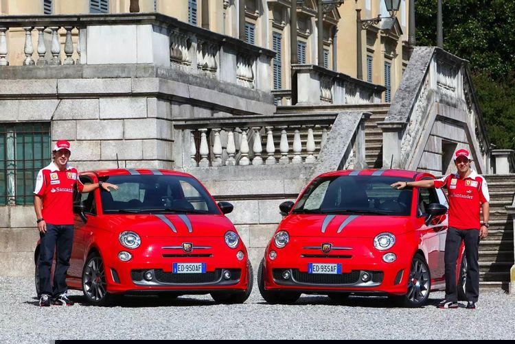 Fiat Abarth 695 Tributo Ferrari có giá bán không tương xứng chất lượng (Ảnh: Hot cars)