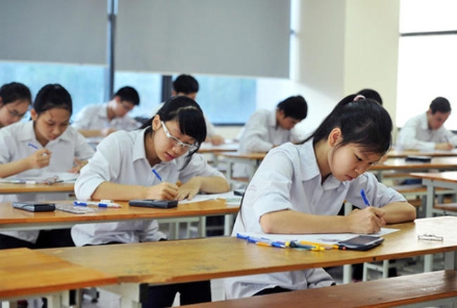 Gần 900 nghìn thí sinh tham dự kỳ thi THPT quốc gia năm 2016 nhưng chỉ có 100 bài thi đạt điểm 10, trong đó có thí sinh H. Ảnh minh họa.